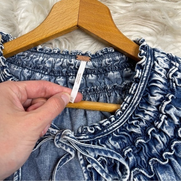 Free People Ainsley Denim‎ Top - Picture 5 of 9